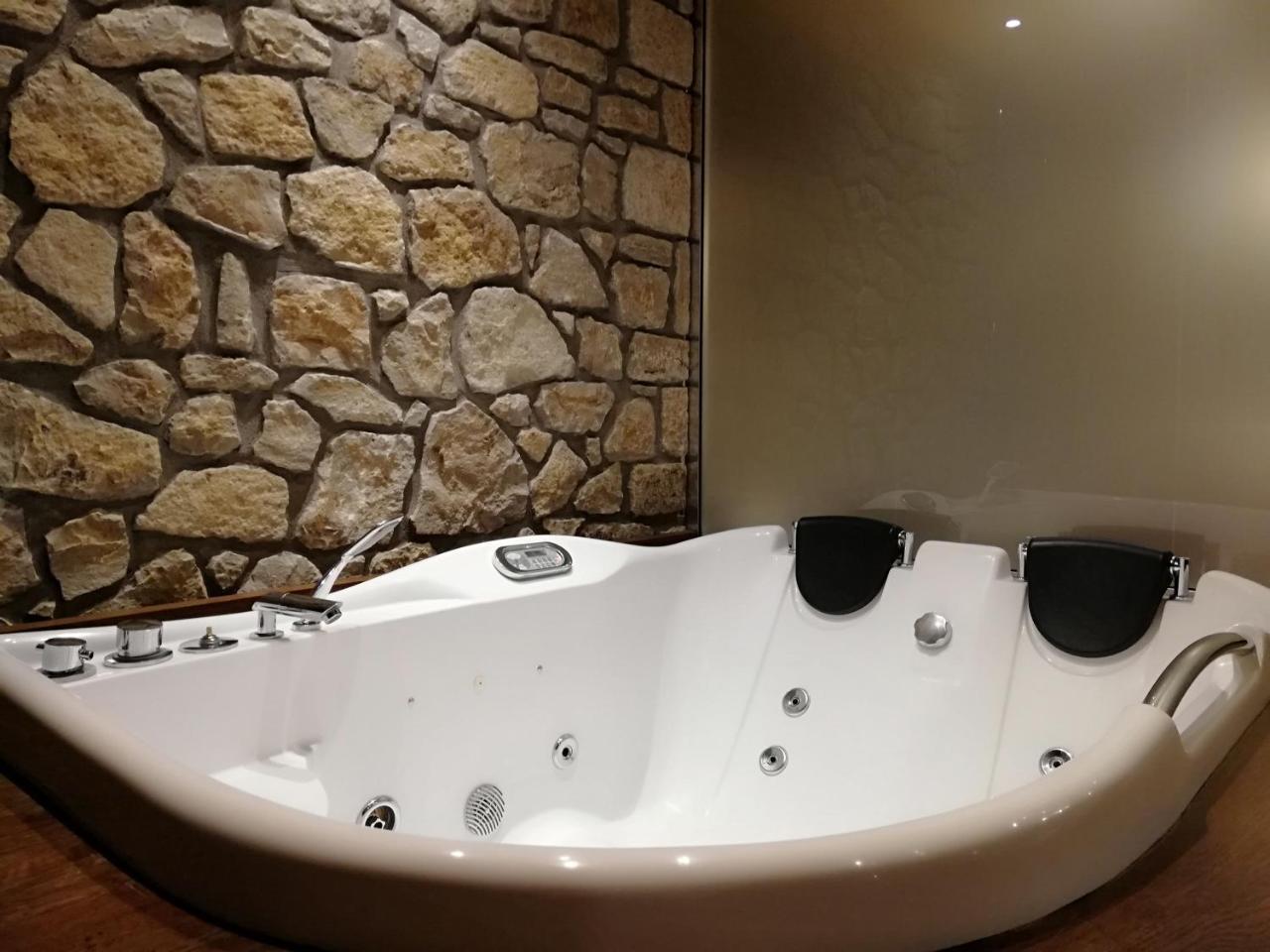 Nymfes Hotel Káto Loutrákion エクステリア 写真