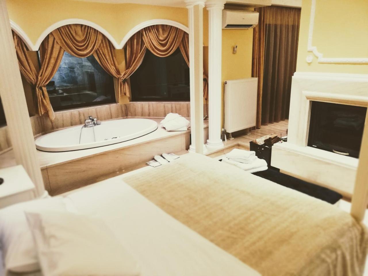 Nymfes Hotel Káto Loutrákion エクステリア 写真