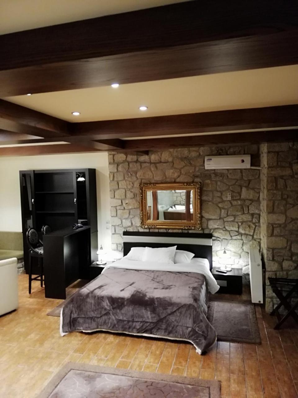 Nymfes Hotel Káto Loutrákion エクステリア 写真